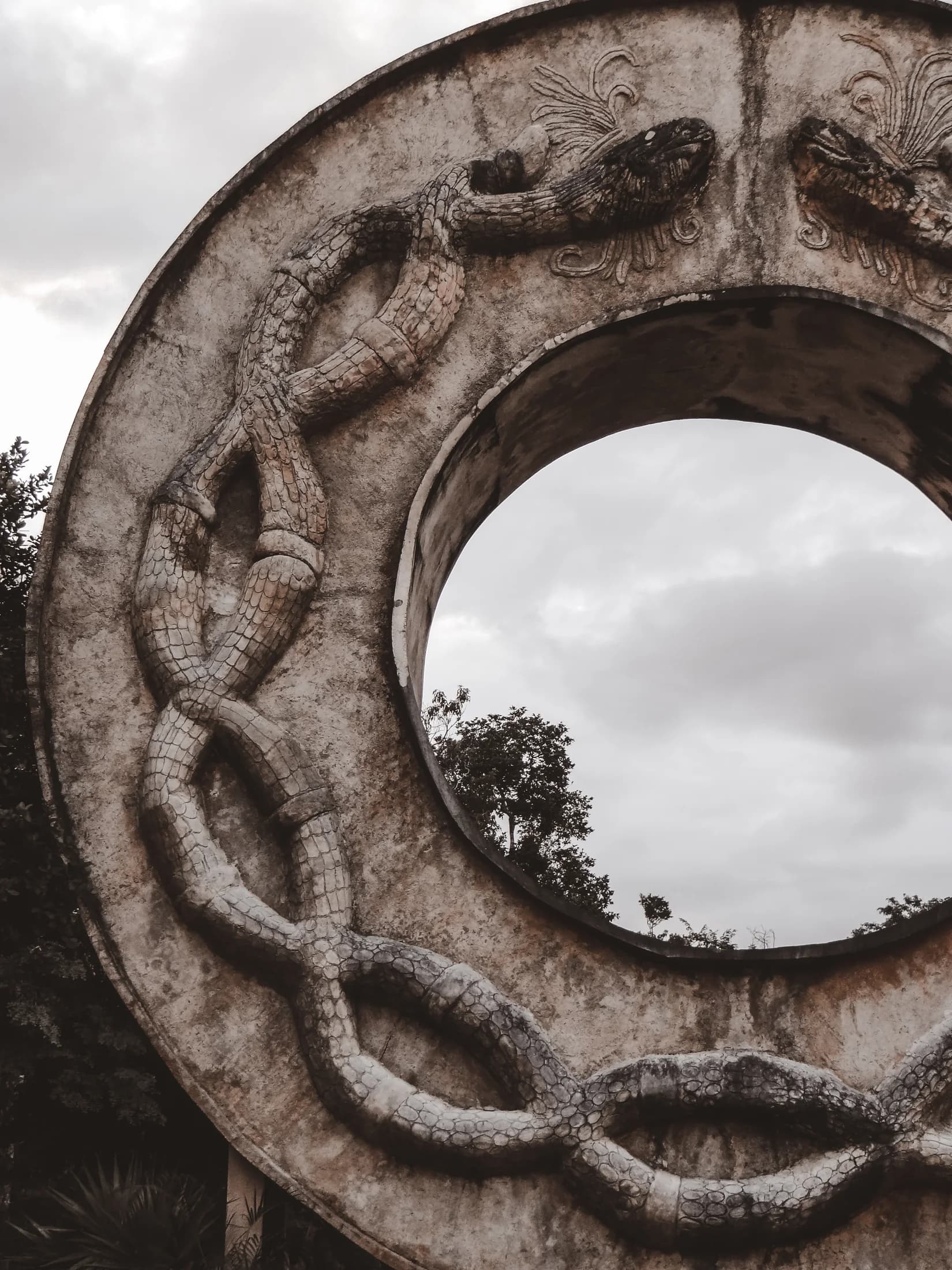 El aro monumental de Selvarum en la selva