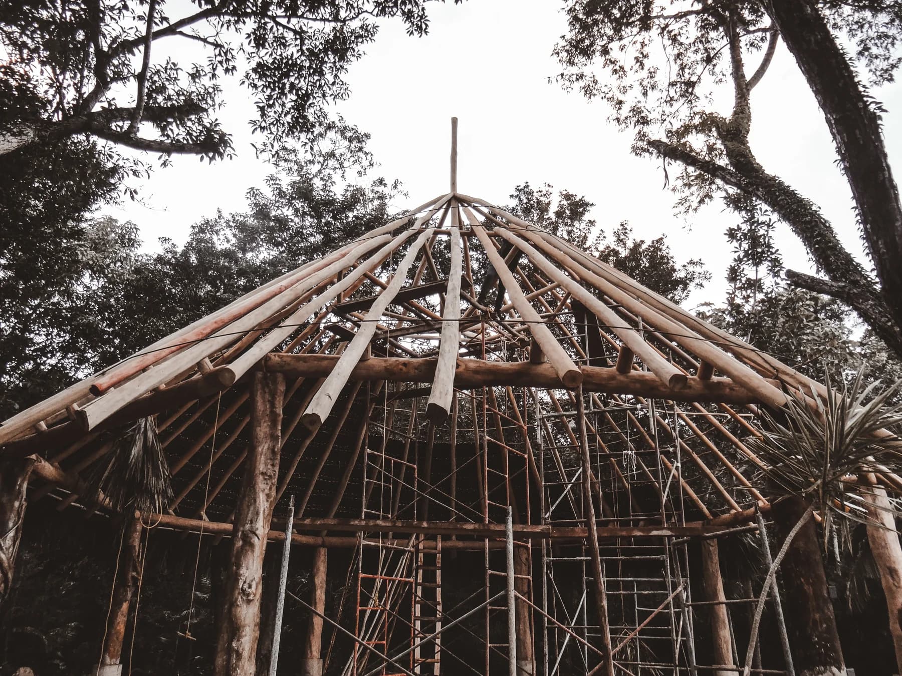 Estructura completa de la casa club